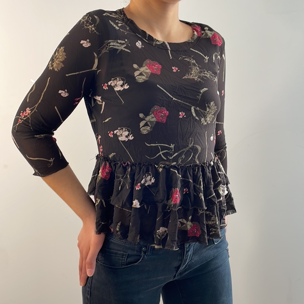 Urban Outfitters Out From Under Ruffled Floral Top - Picture 3 of 7